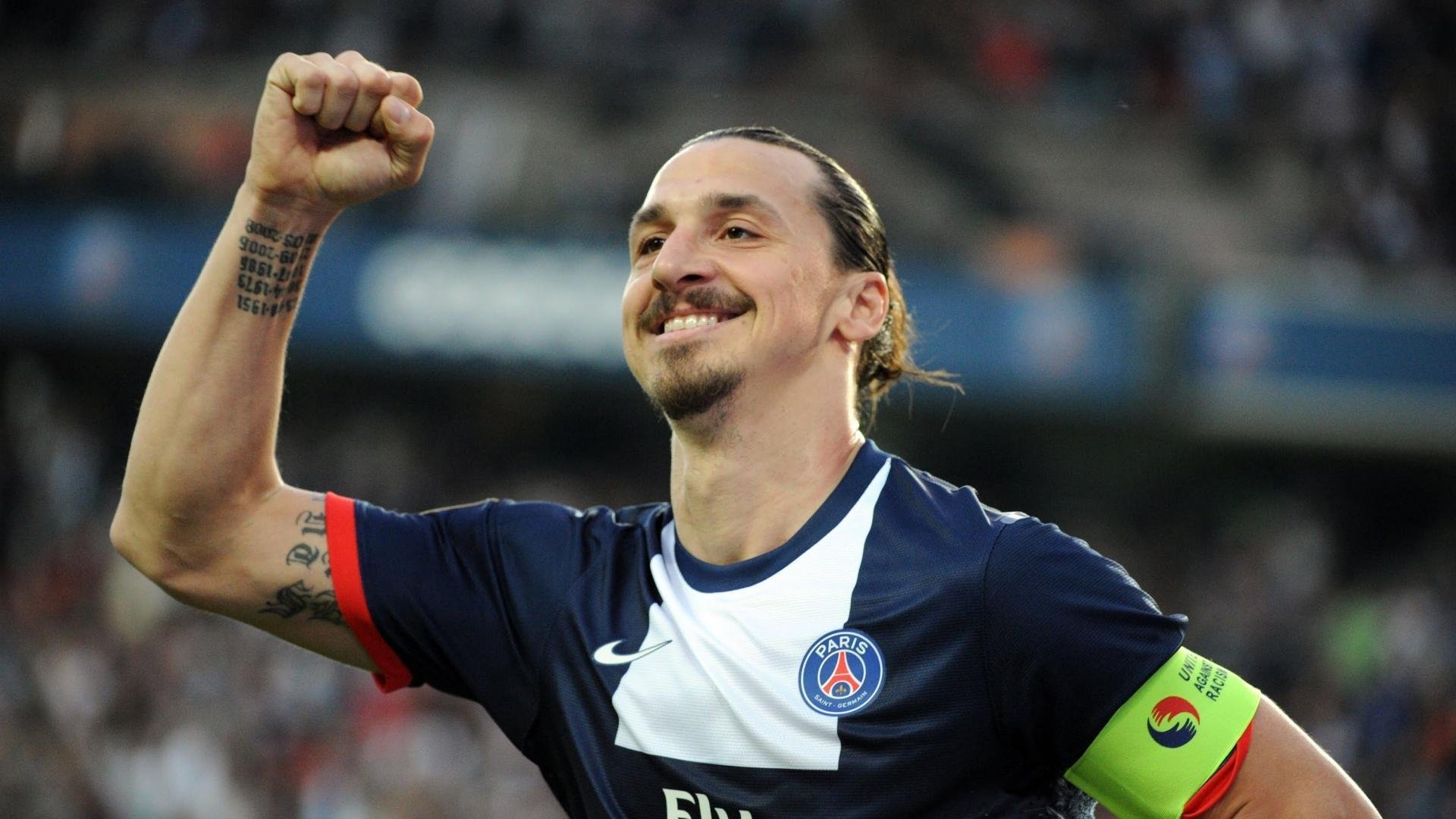 曼联锋线多点开花进攻端终于找到感觉,曼联支点中锋