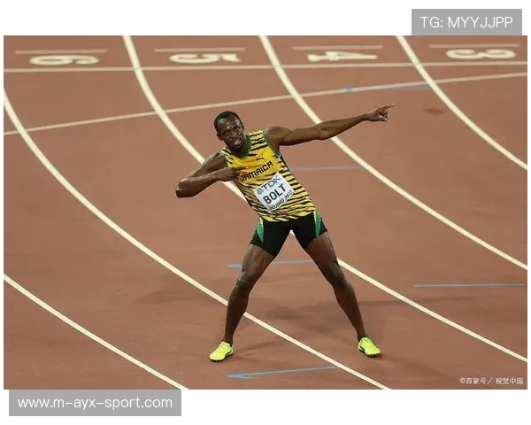 世界冠军被拍到深夜跑步：真狠