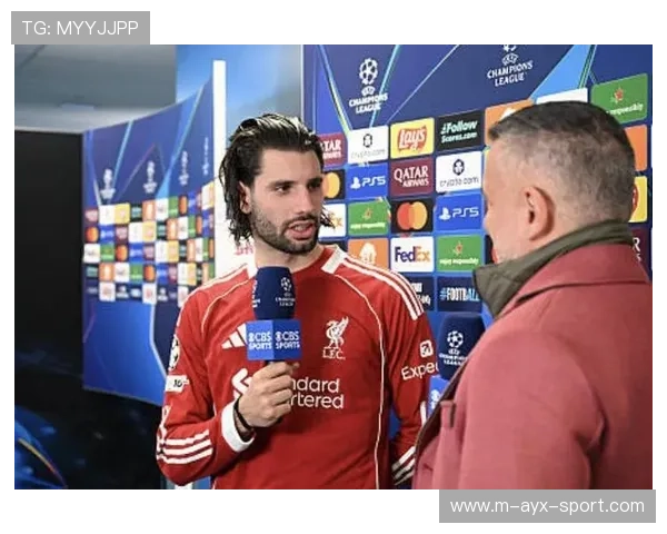 现实版追星成功！索博挑战儿时偶像C罗，索博列娃