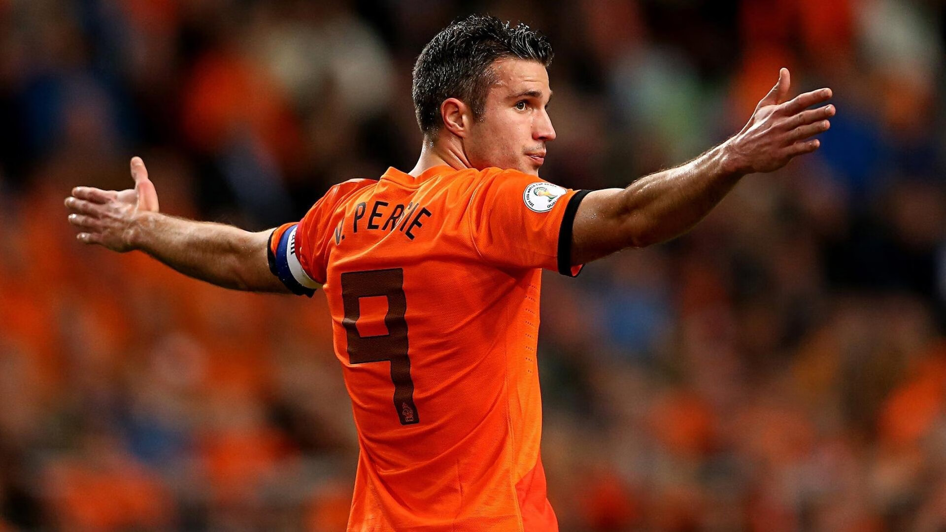 足球教练继续教育体系缺乏强制机制，足球培训体系