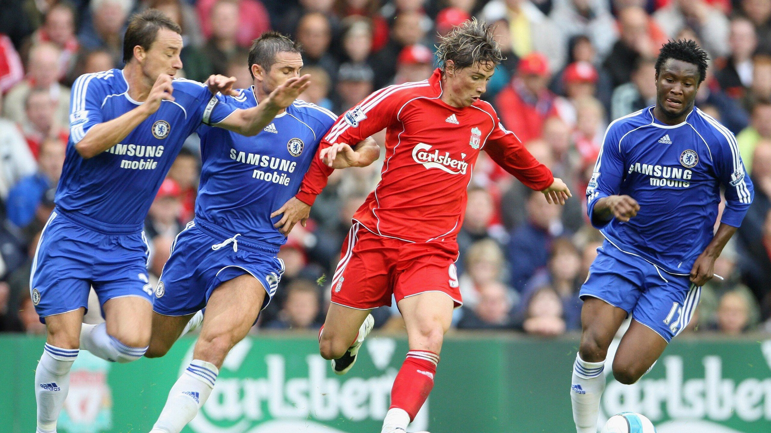 19岁荷兰新带刀后卫荷甲横空出世5大欧洲豪门疯抢，荷兰足球后卫